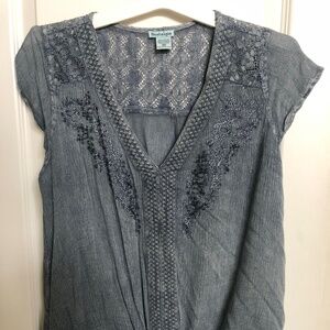 Nostalgia Womens Cap Sleeve Embroidered Tie Front Top Size Medium